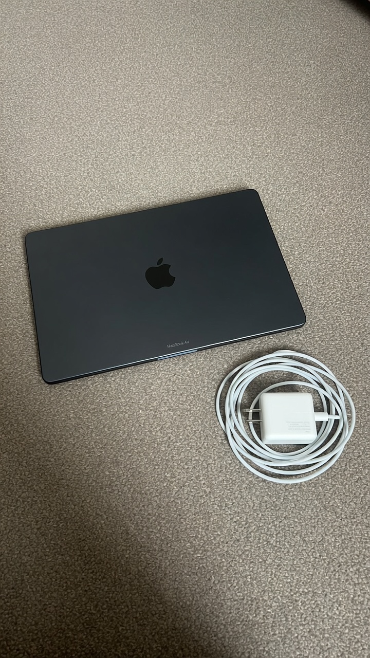 MacBook Air M2 256GB Space Grey (Alt)
