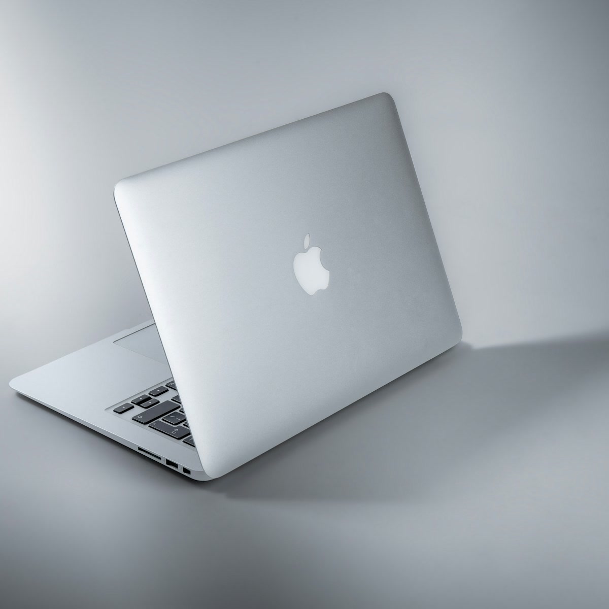 MacBook Air M2 256GB Space Grey (Alt)